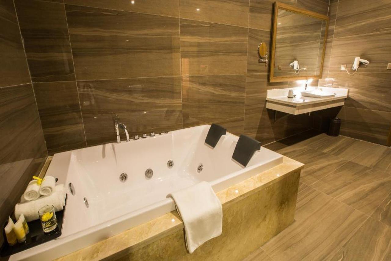 Muong Thanh Luxury Phu Tho Viet Tri Buitenkant foto